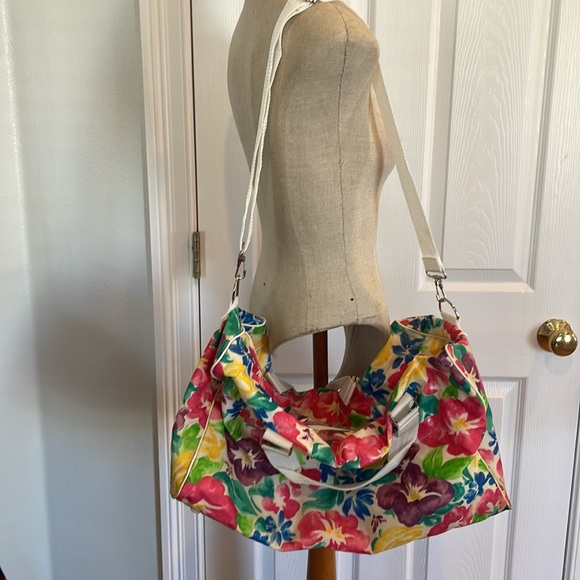 Floral duffel bag - Picture 13 of 15